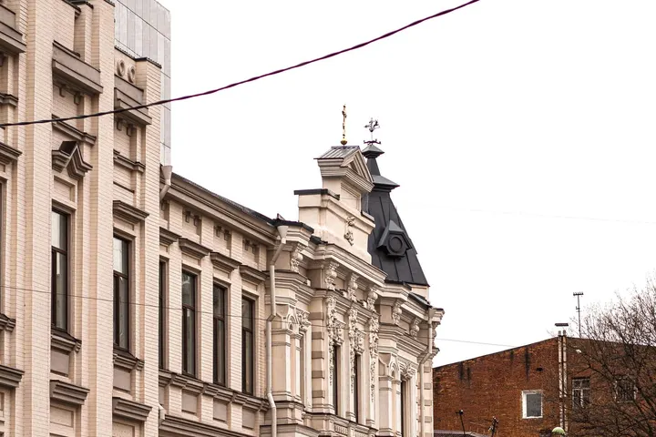 Історичні фасади в центрі Дніпра